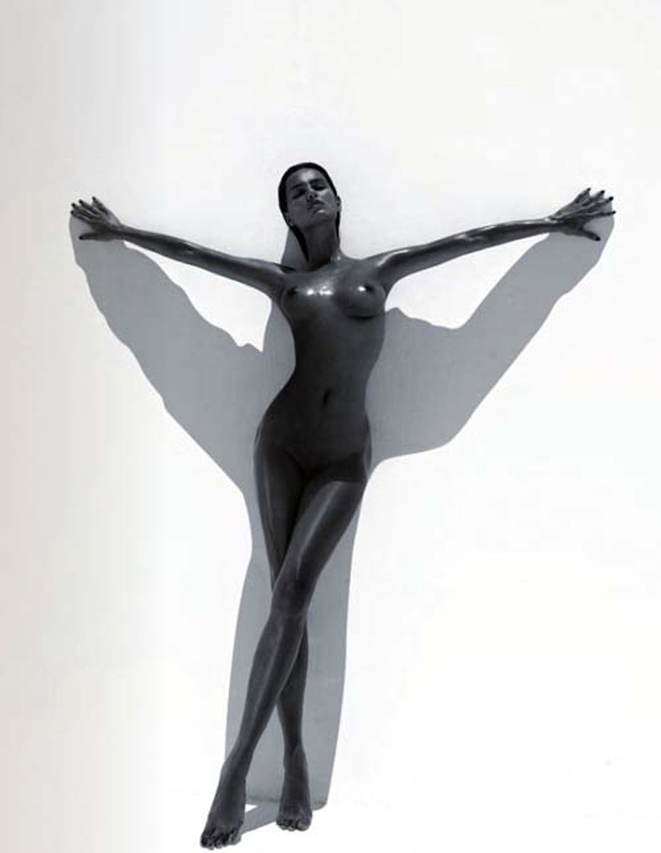 Catrinel Menghia