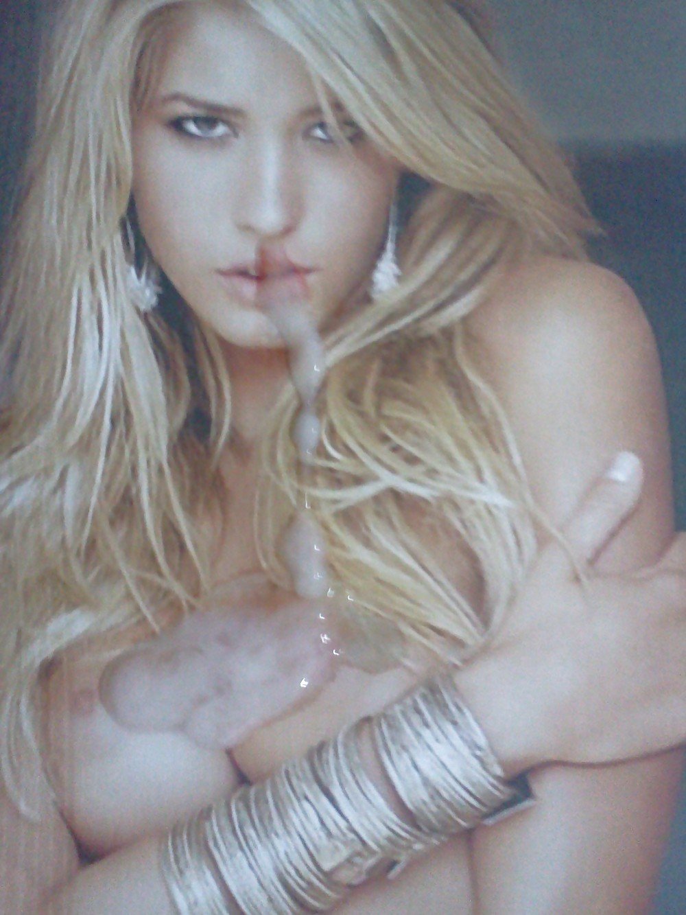 Elena Santarelli