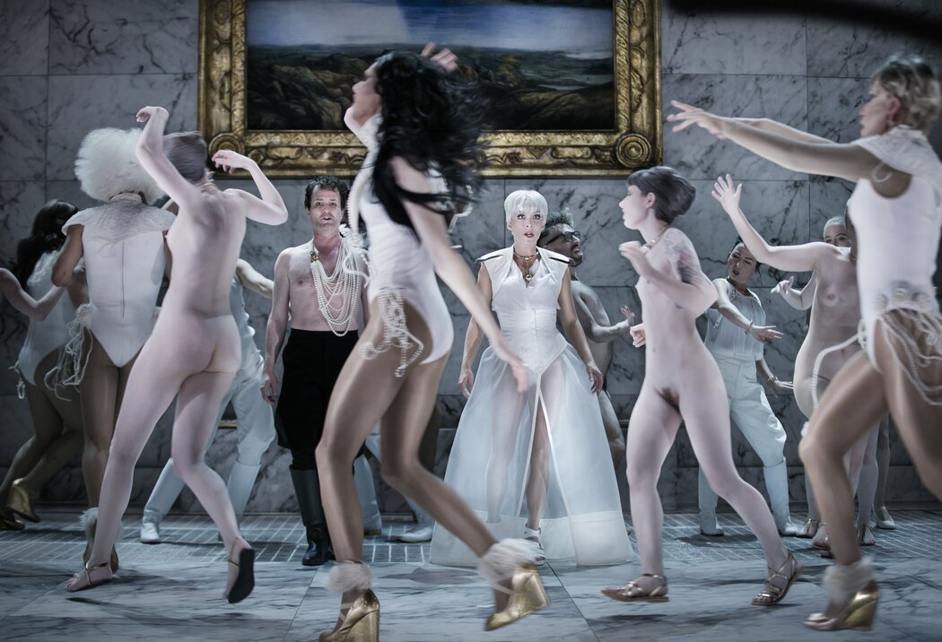 Nude Performance