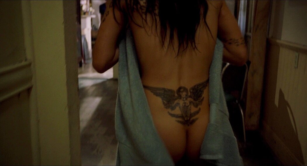 Sarah Shahi Nude