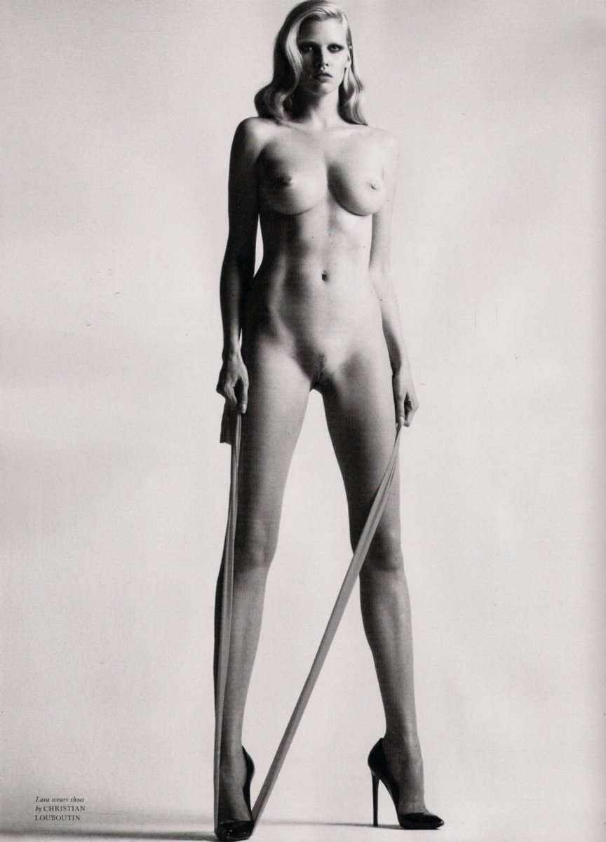 Nude Supermodel