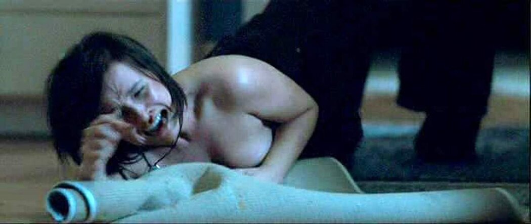 Danielle Galligan Nudes