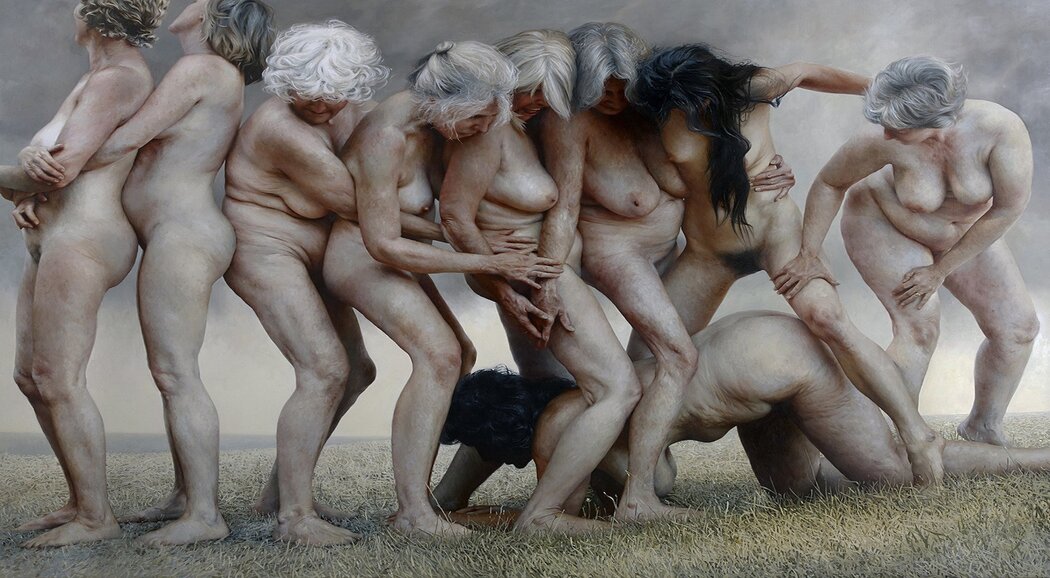 Nude Women Performance