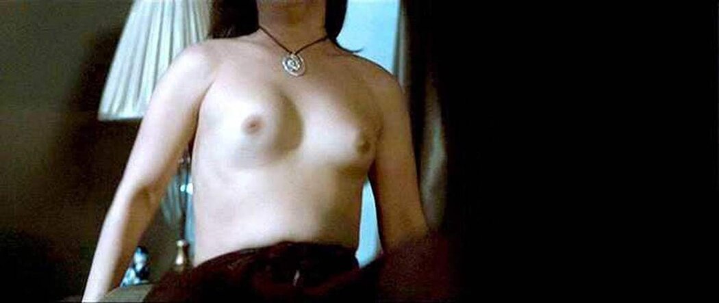 Danielle Galligan Nudes