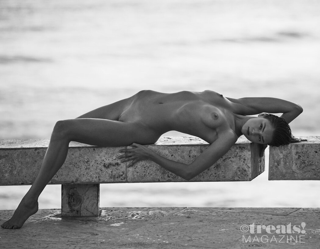 Vika Mednis Nude