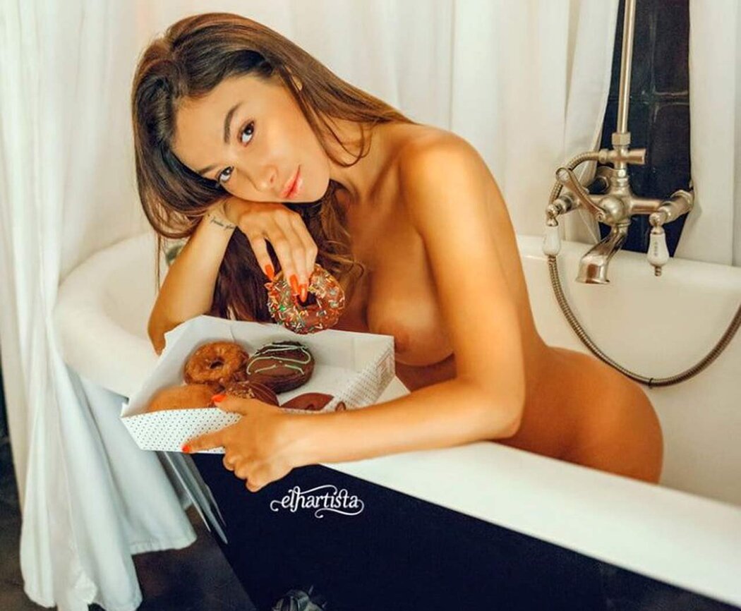 Valentina Fradegrada Nude