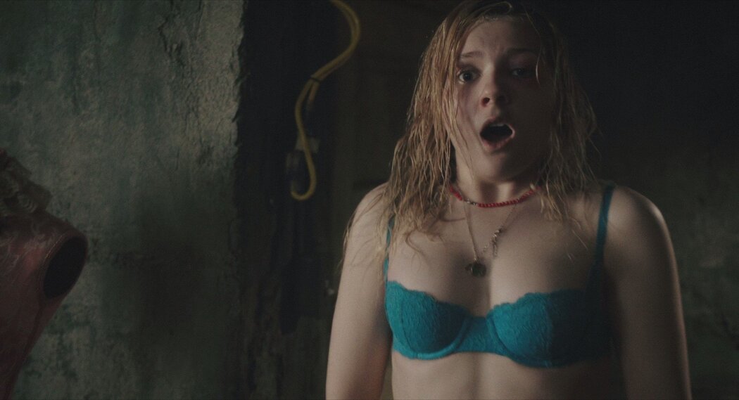 Abigail Breslin Bikini