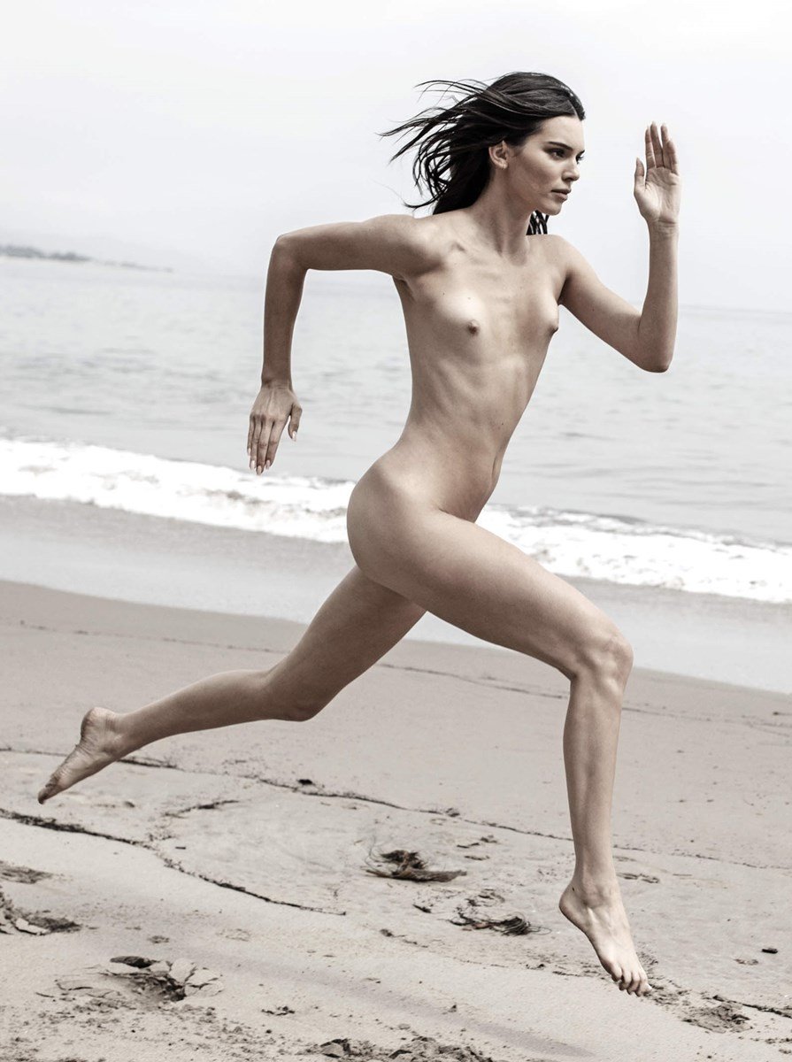 SARA SAMPAIO FIGURE BEACH