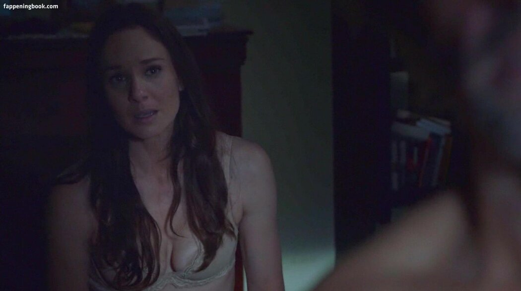 Sarah Wayne Callis In A Bikini