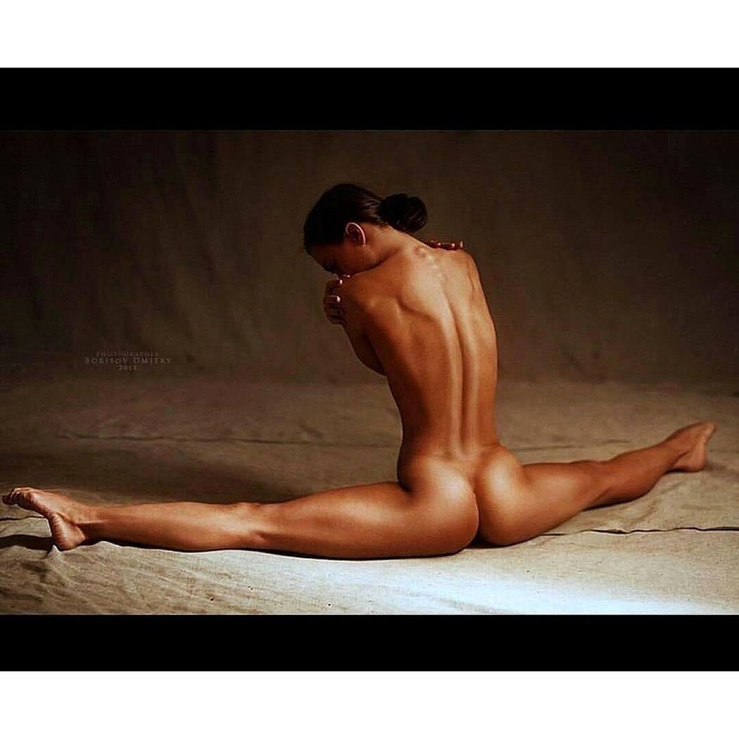 Nude Fitness Pic