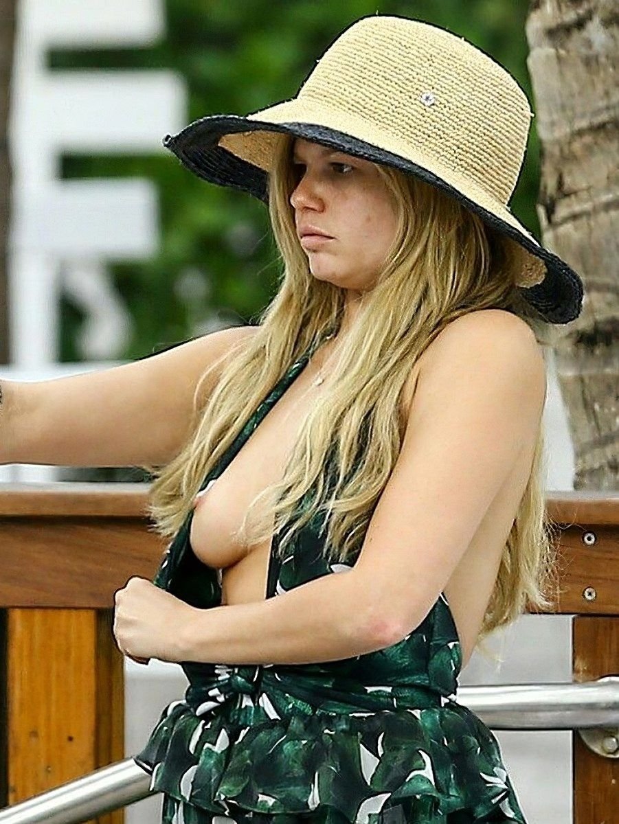 Chanel West Coast Nude