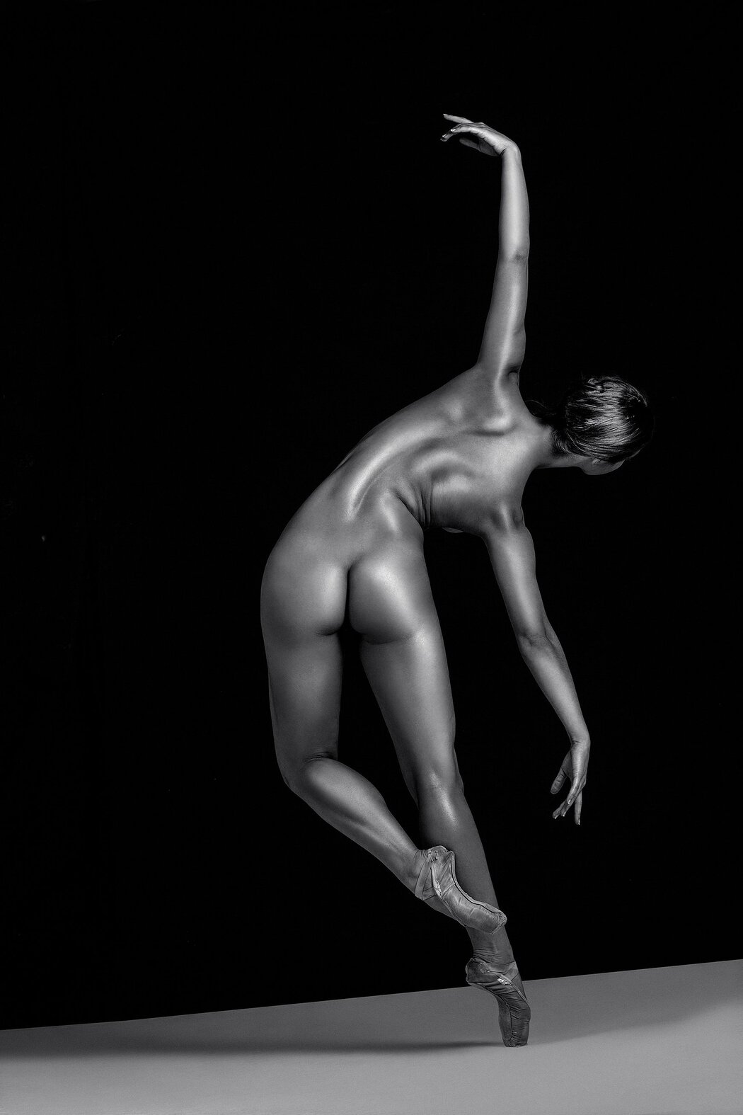 Nude Performance Dance