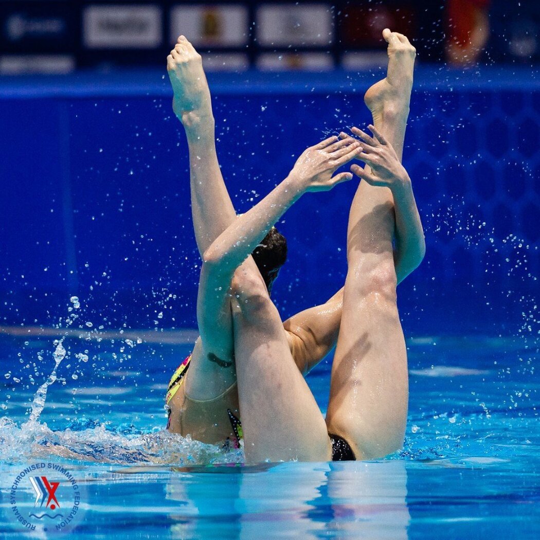 Nude Synchronized Swimming