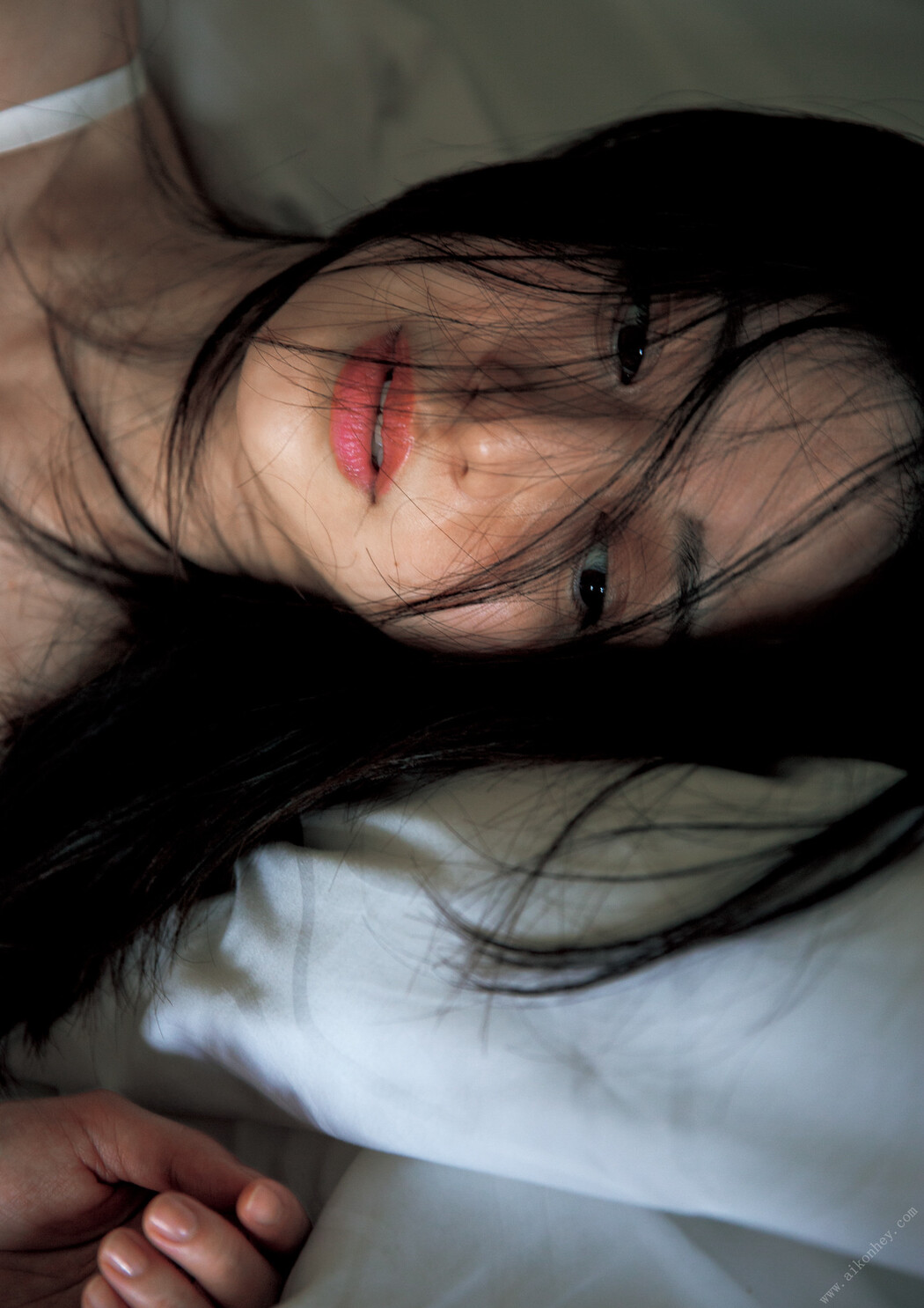 Rina Aizawa 逢沢りな, 電子版だけの特典カットつき 「Gekkan 月刊」 Set.04