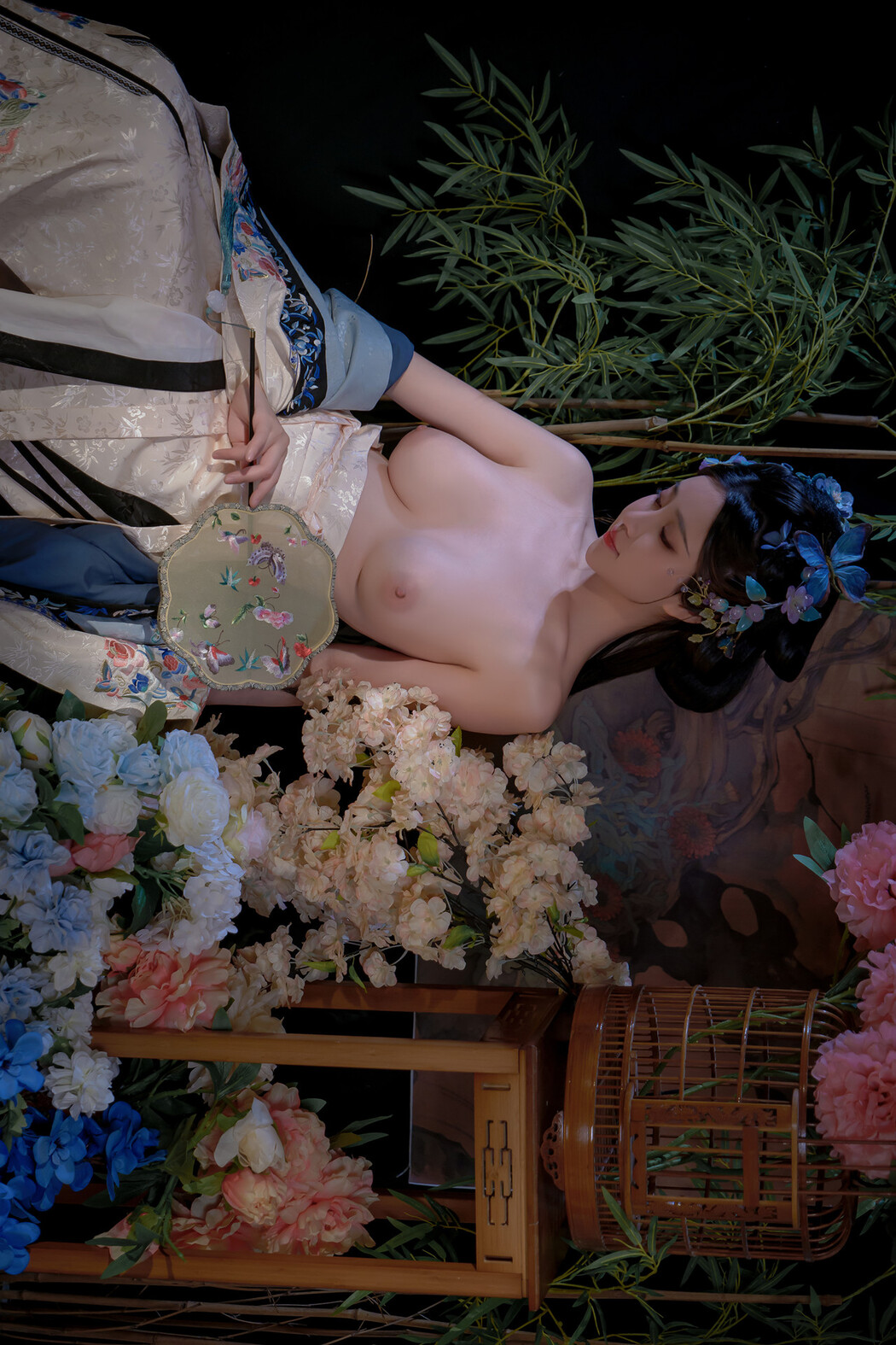 年年Nnian, 写真集 丝兰陵