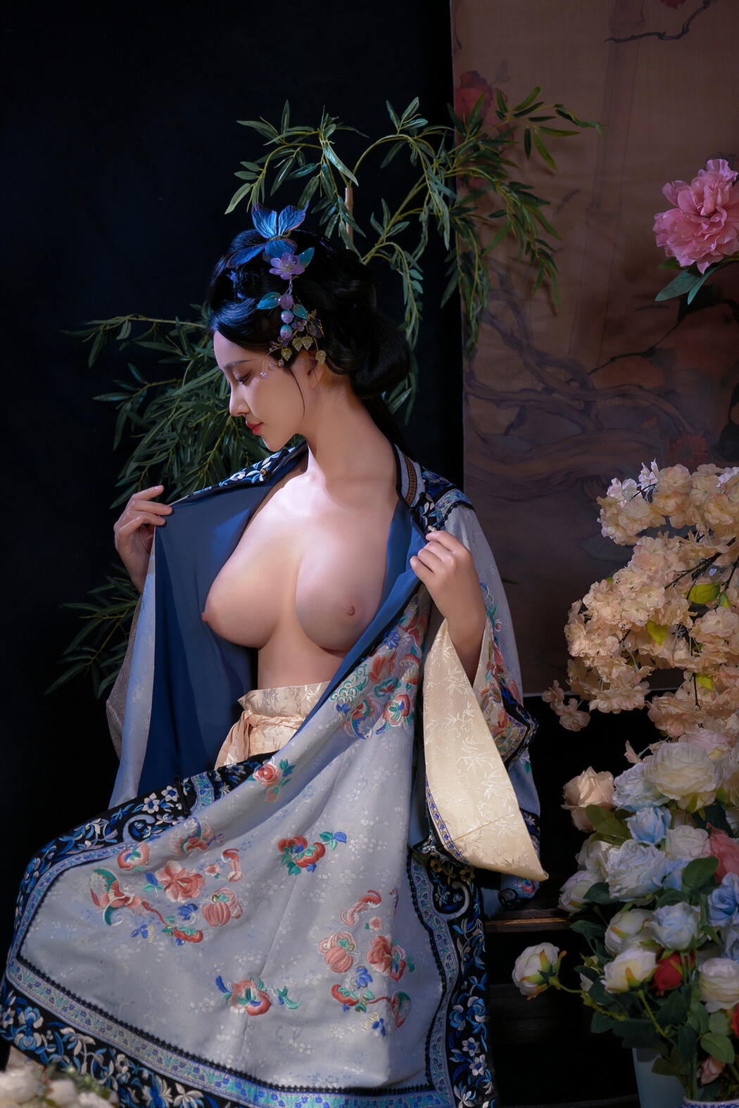 年年Nnian, 写真集 丝兰陵