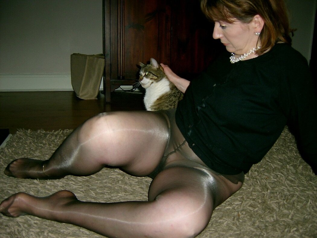 Nylon Wives