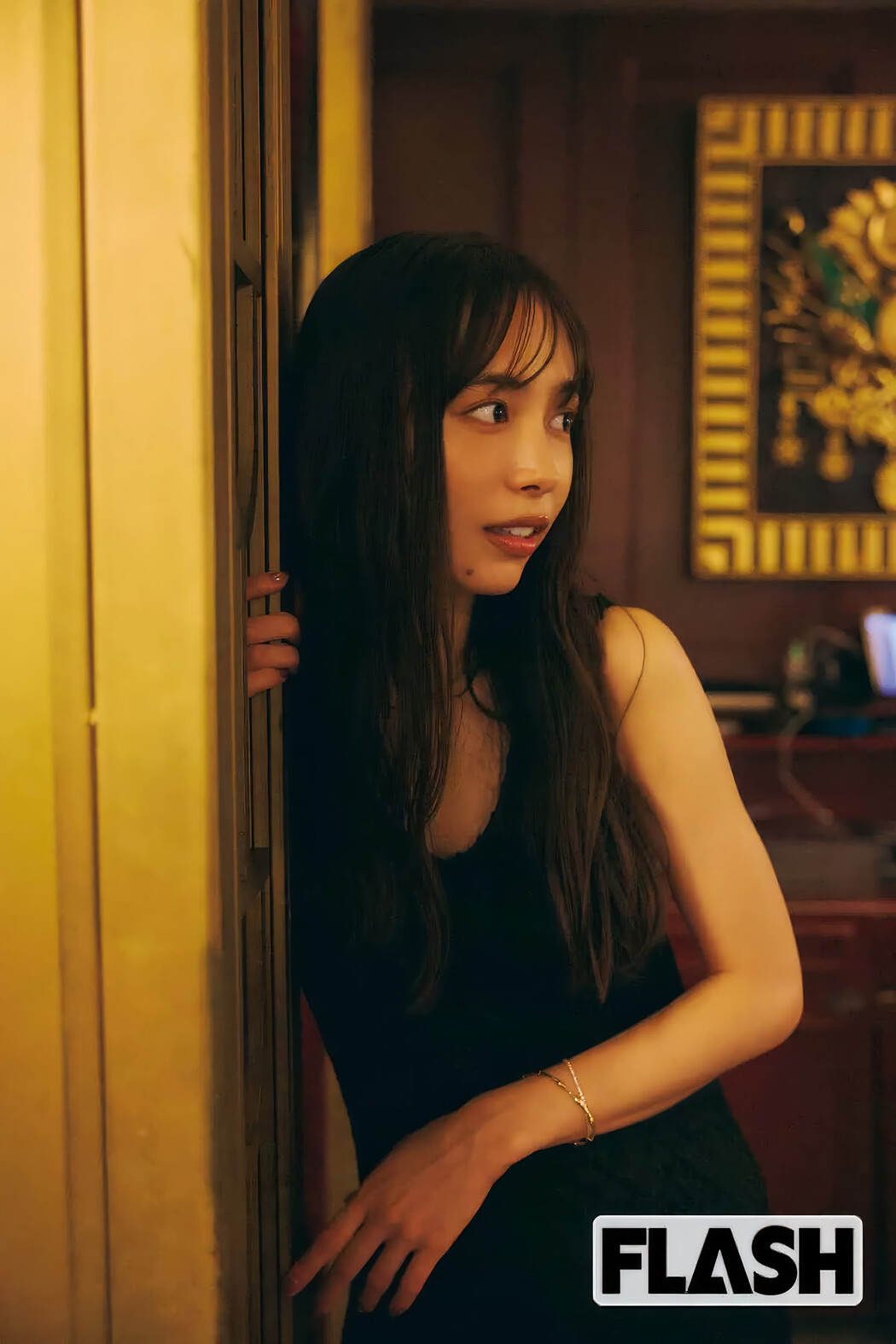 Hiroe Igeta 井桁弘恵, FLASH 2025.03.04 (フラッシュ 2025年3月4日号)