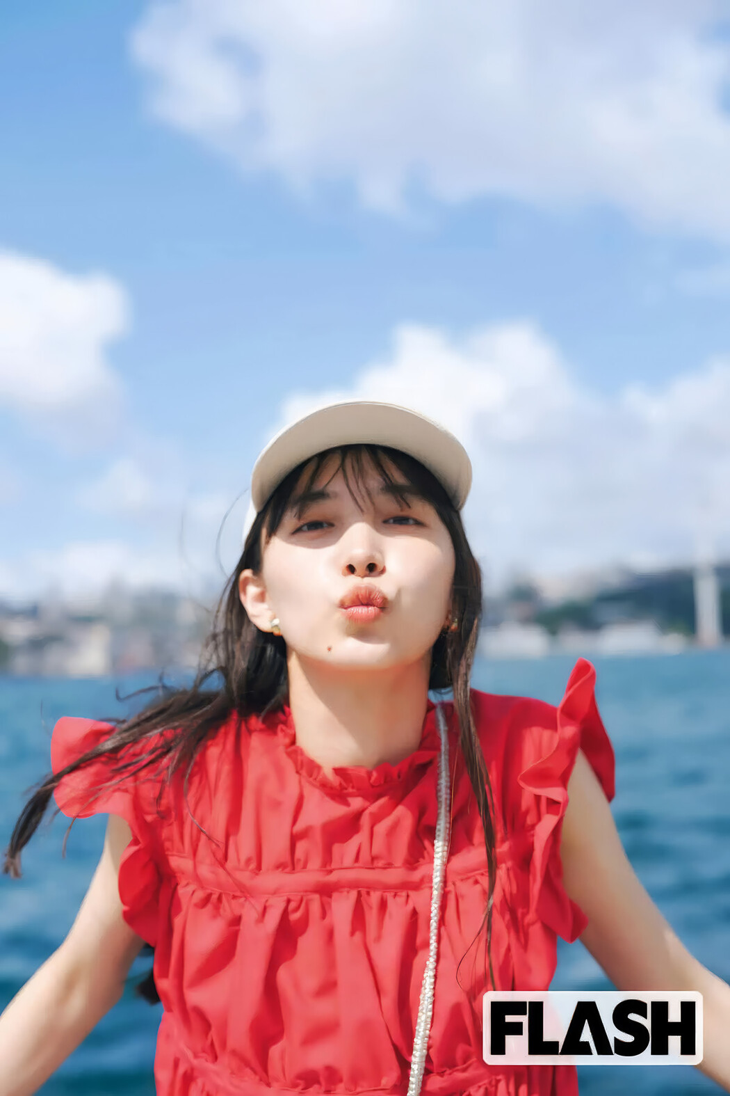 Hiroe Igeta 井桁弘恵, FLASH 2025.03.04 (フラッシュ 2025年3月4日号)