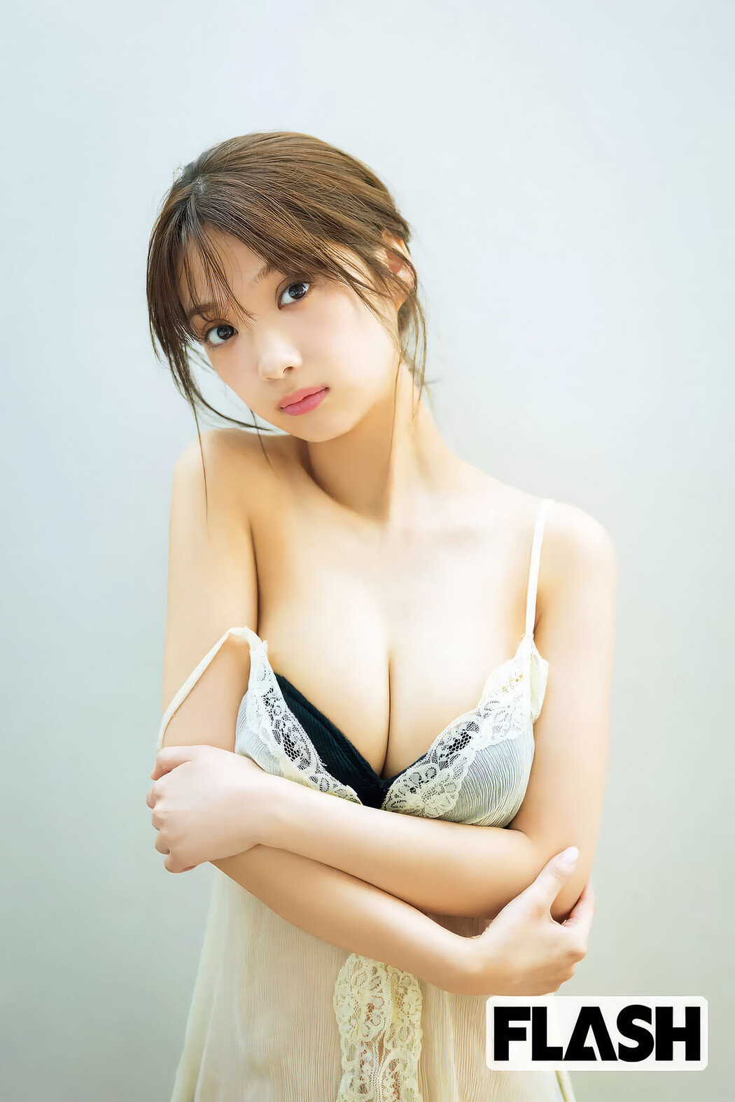 Saya Yamashita 山下彩耶, FLASH 2025.03.04 (フラッシュ 2025年3月4日号)