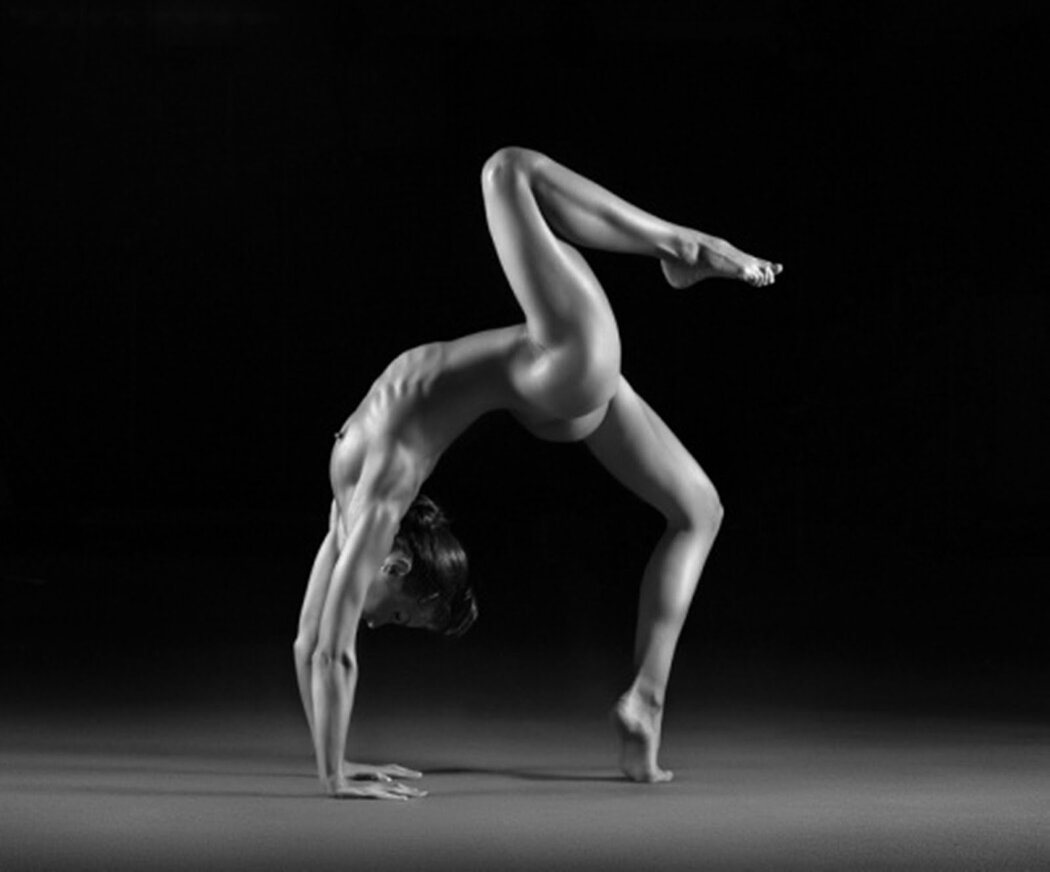 Acrobatic NAKED
