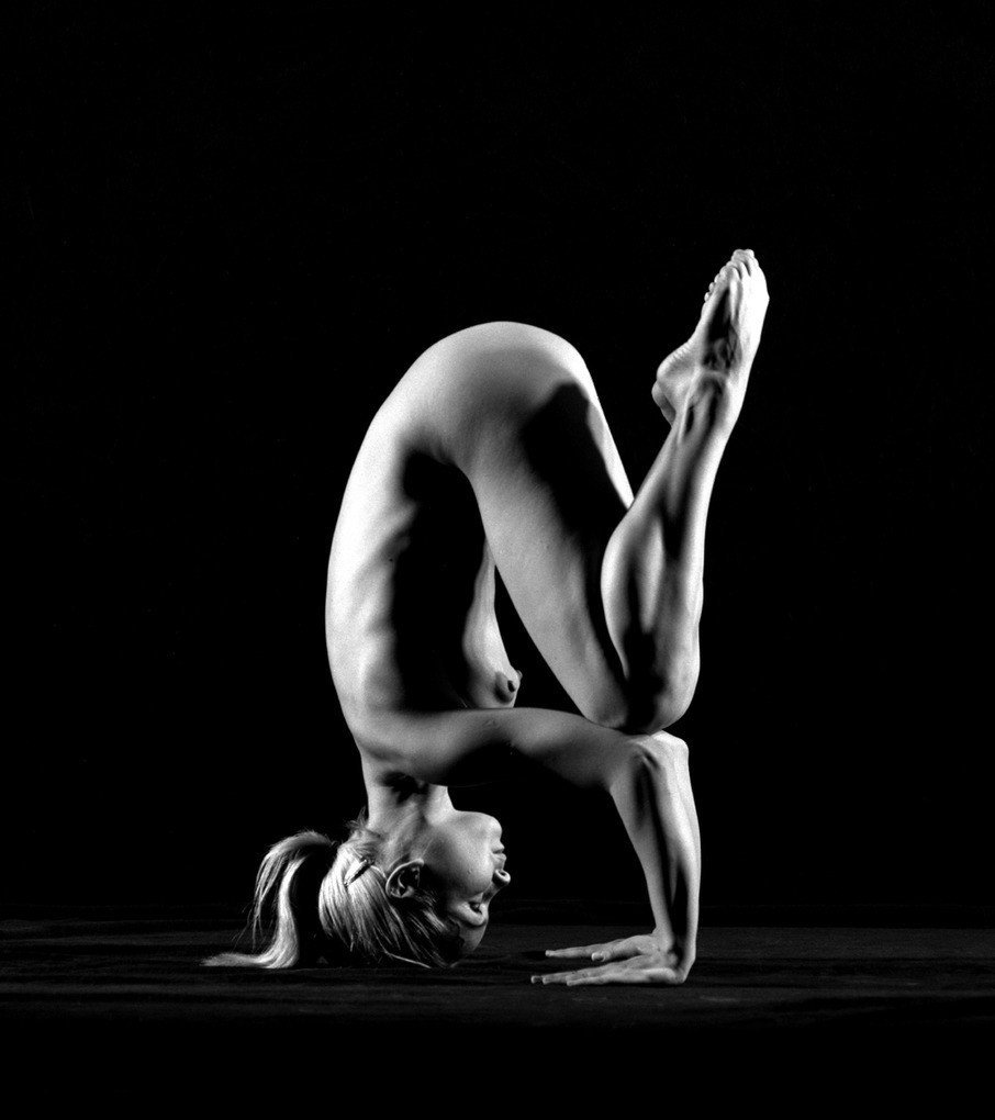 Acrobatic NAKED