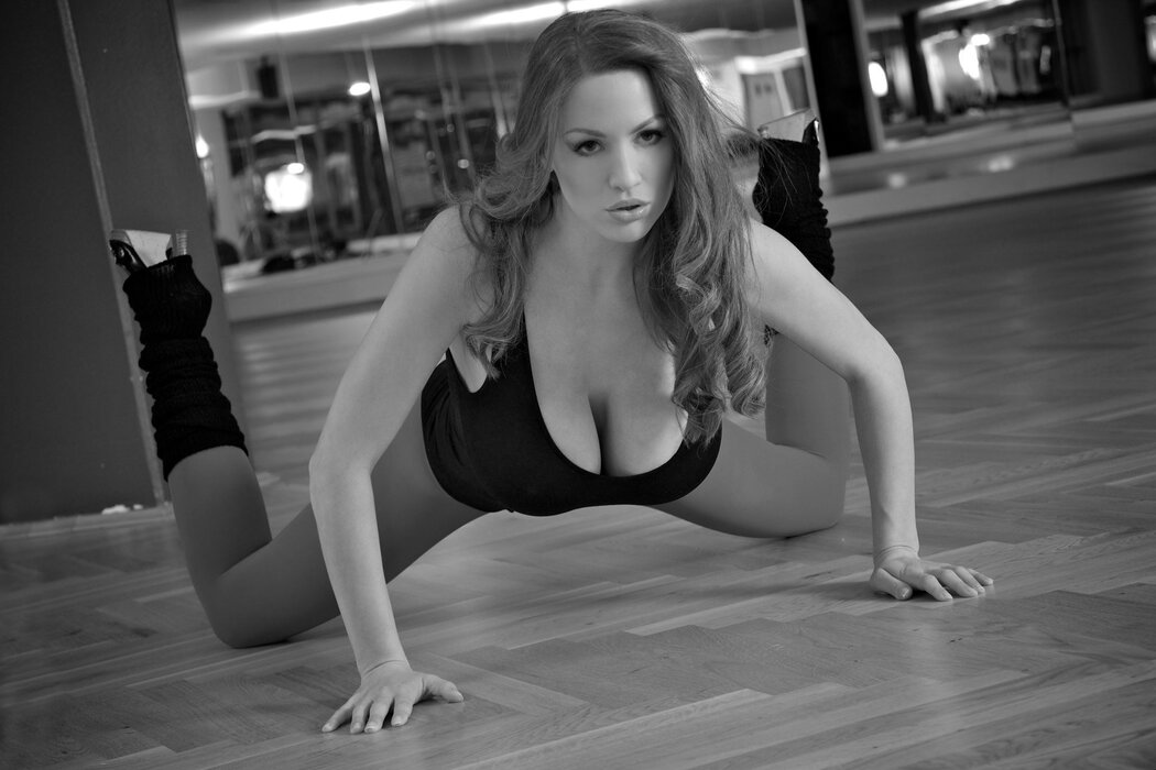 Jordan Carver Tennis