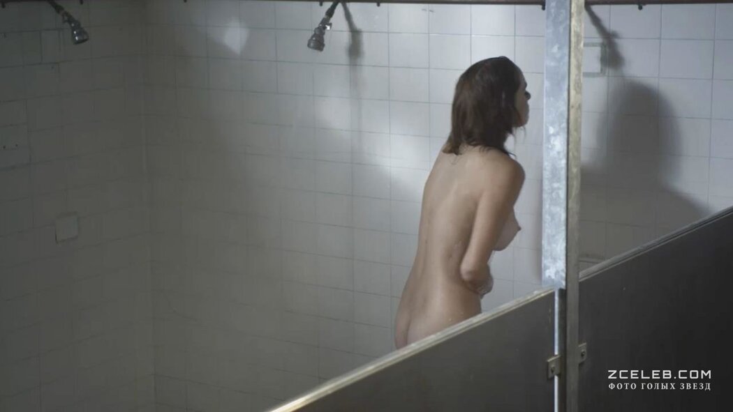 Sarah Wayne Hot