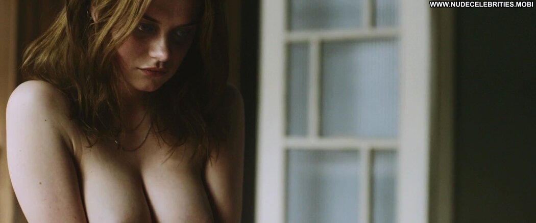 Abigail Breslin Topless