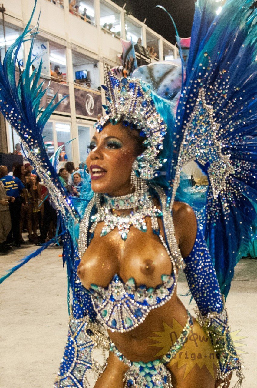 Valya Karnaval Boobs