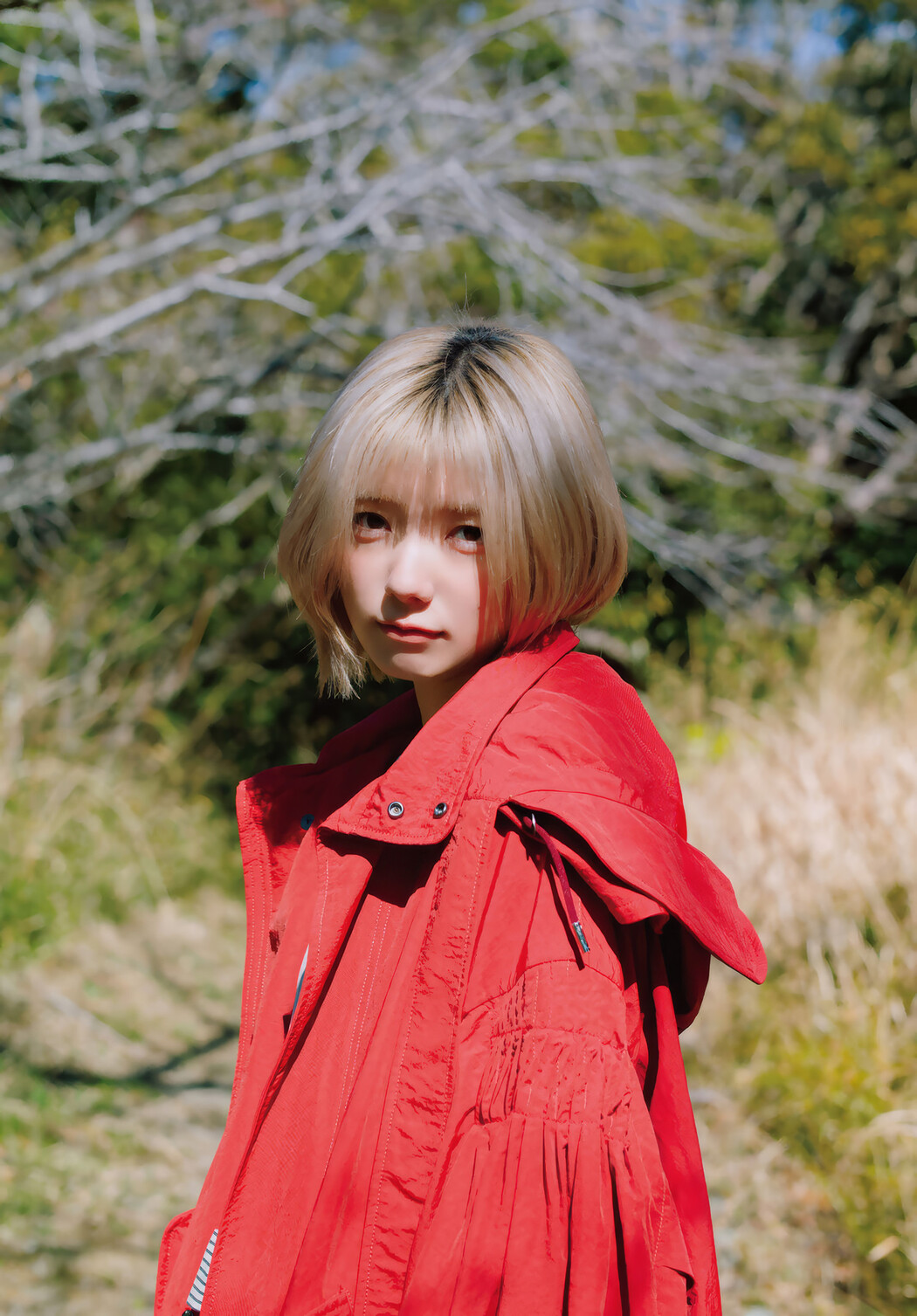 Karin Fujiyoshi 藤吉夏鈴, Shonen Magazine 2025 No.17 (週刊少年マガジン 2025年17号)