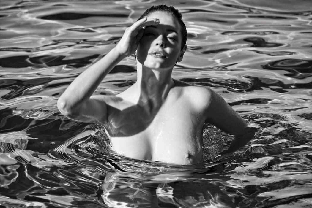 Rose McGowan Nude