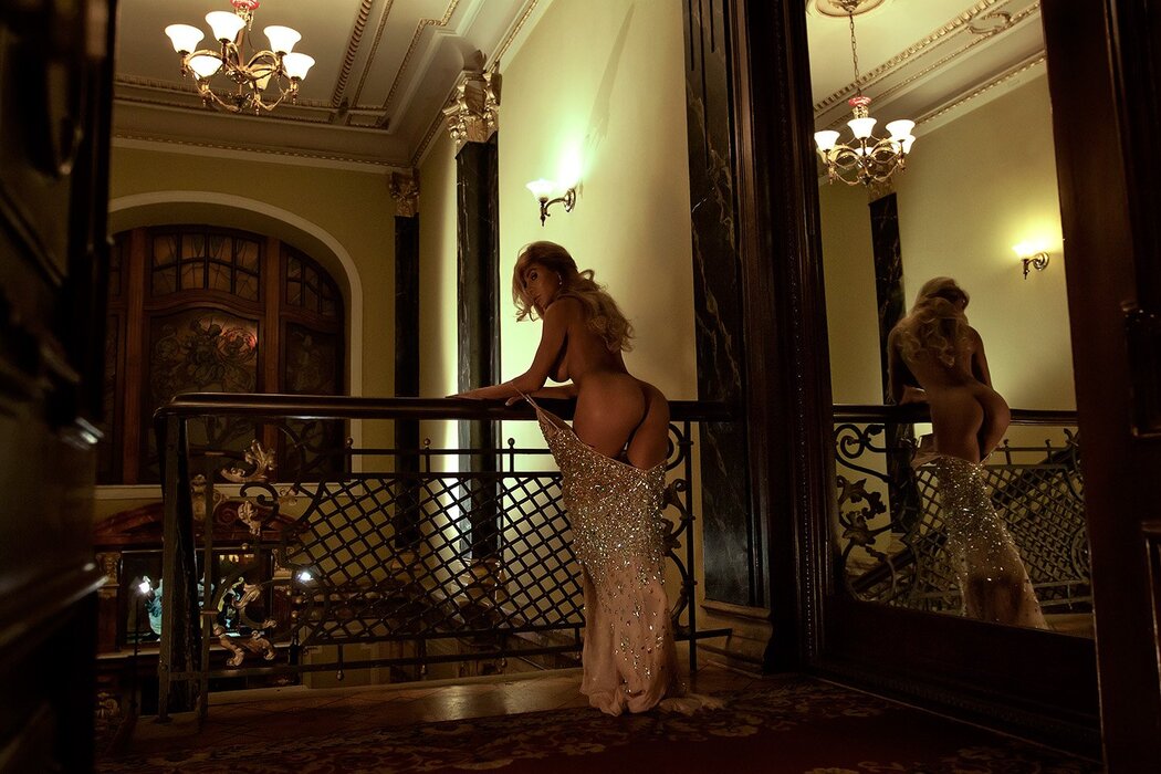 Elina Svetlova Nude