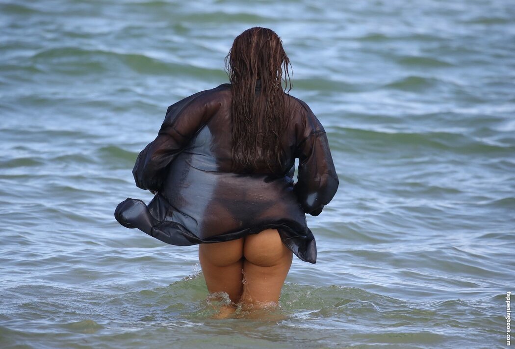 Daphne Joy Nude