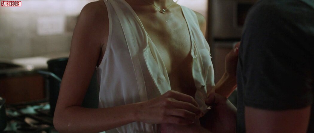 ISABEL LUCAS Nude