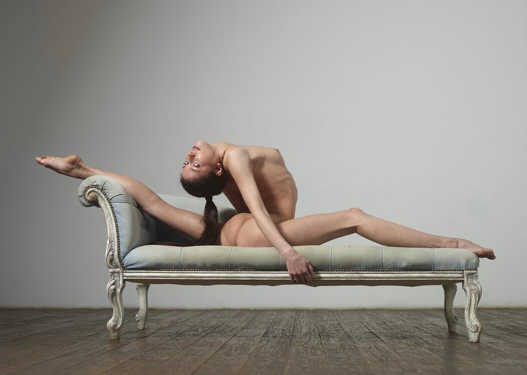 Nude Contortionist