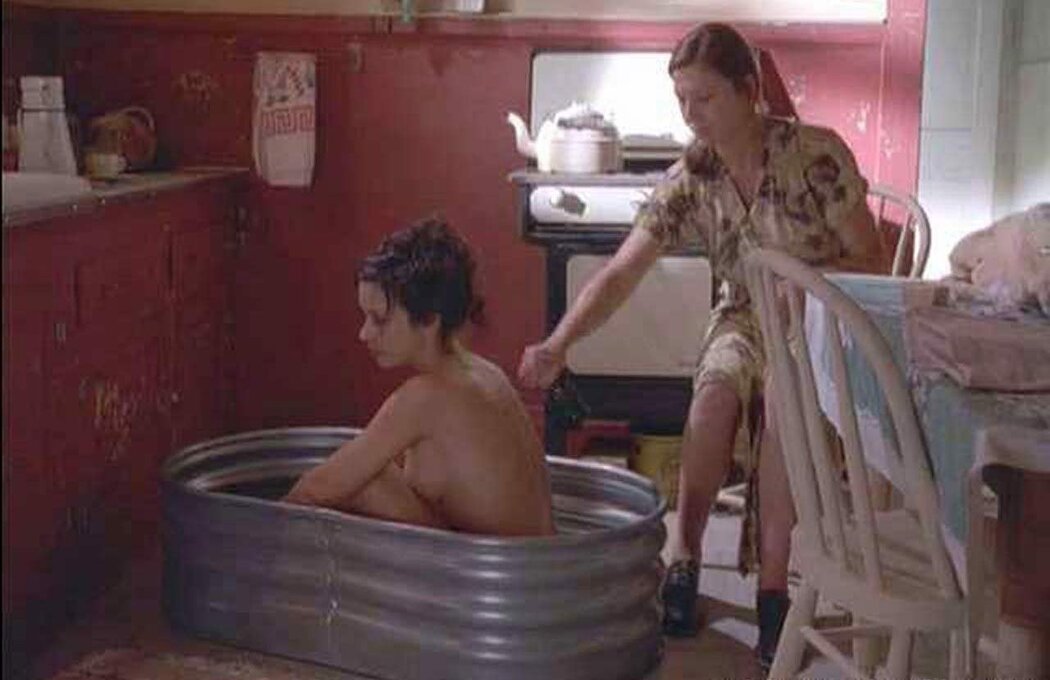 Nude Lacey Chabert