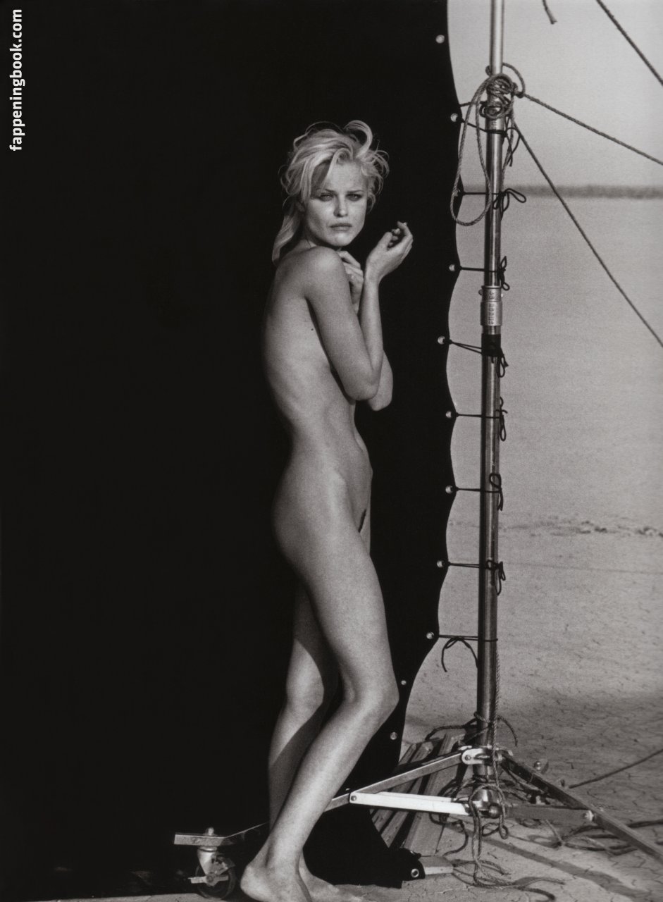 Eva Herzigova Nude