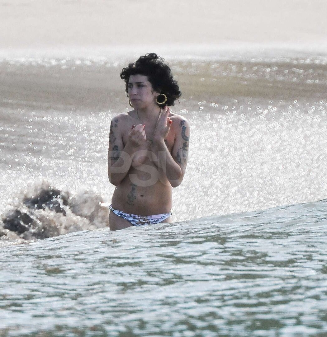 Amy Winehouse Nude