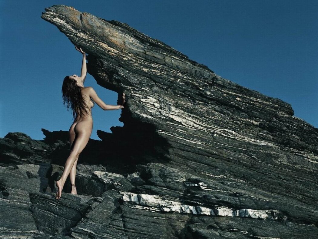 Nude Isabeli Fontana
