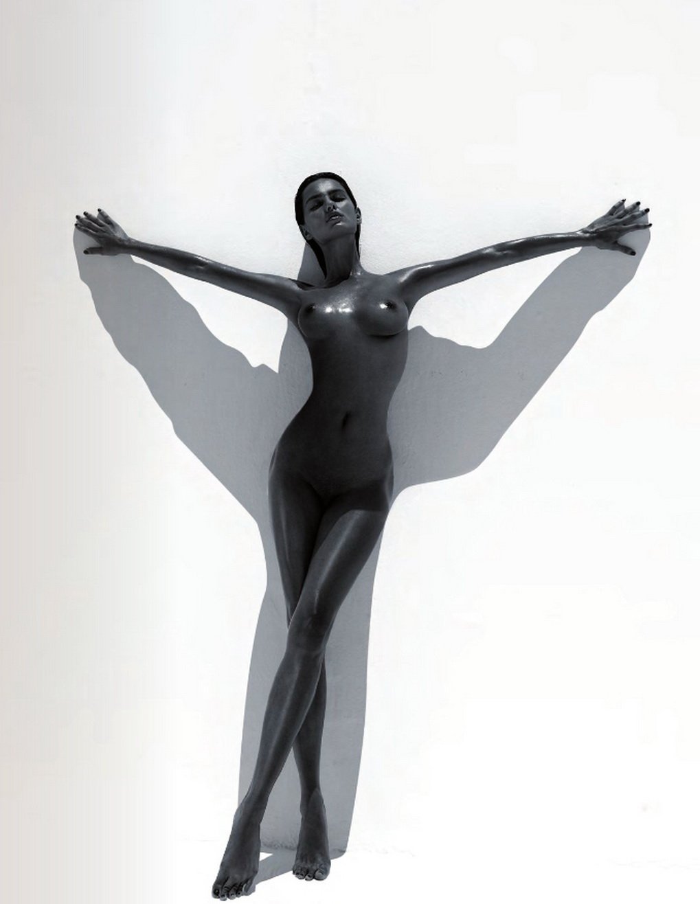 Catrinel Menghia Nude