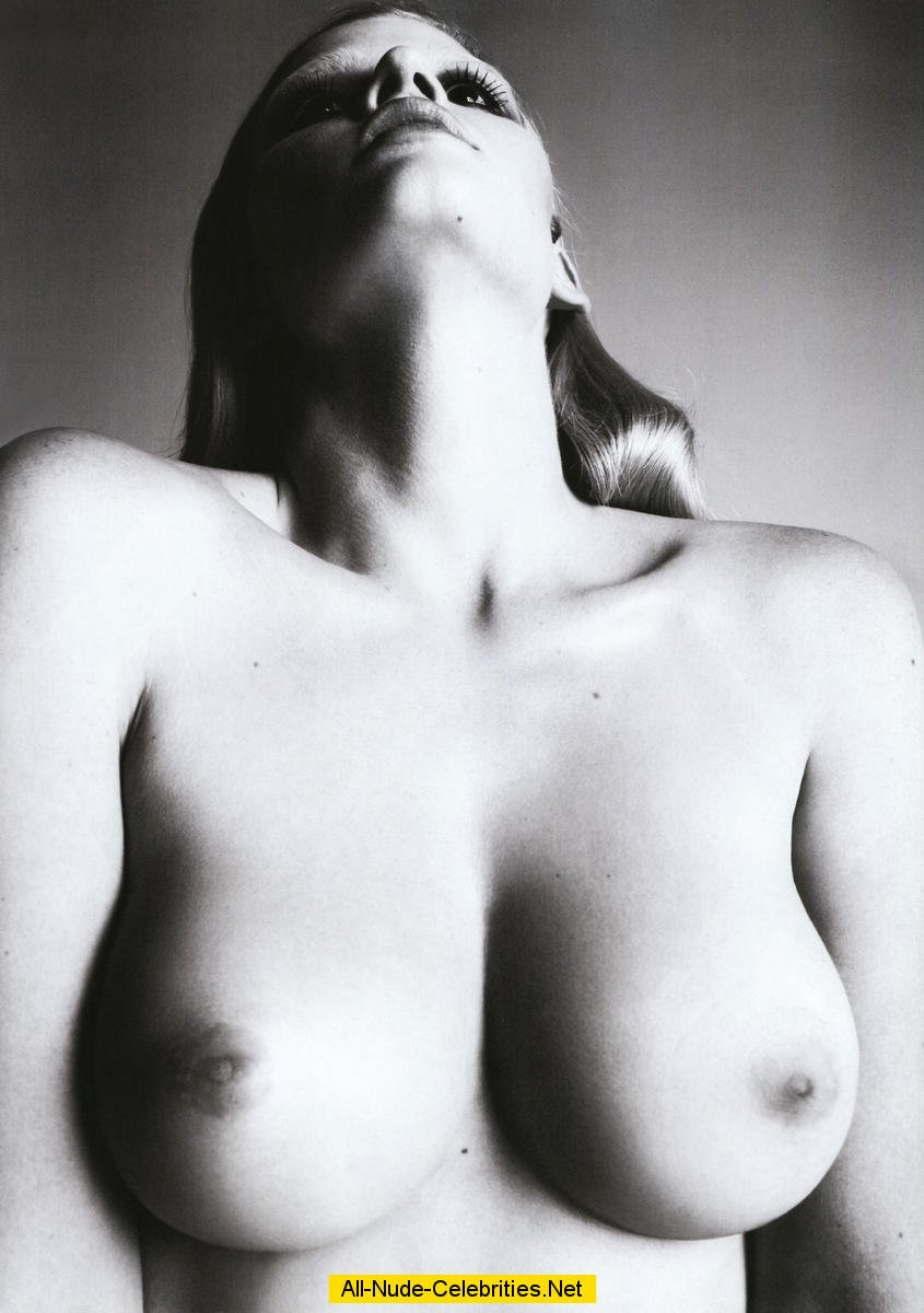Lara Stone Nude
