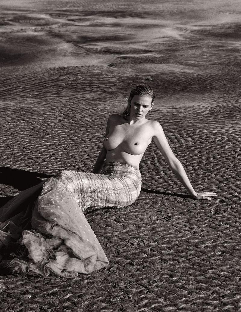 Lara Stone Nude