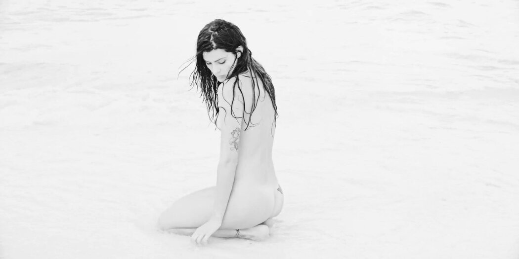 Nude Isabeli Fontana