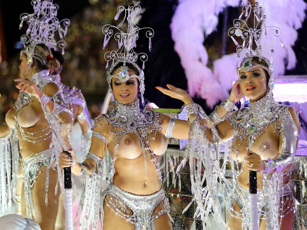 Nu Carnival Nude