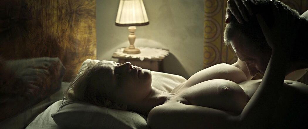 Joanna Vanderham Nudes