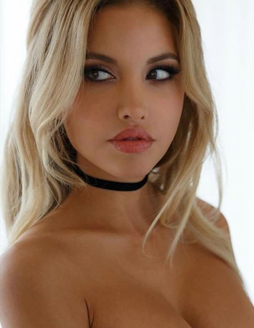Elena Belle Nude