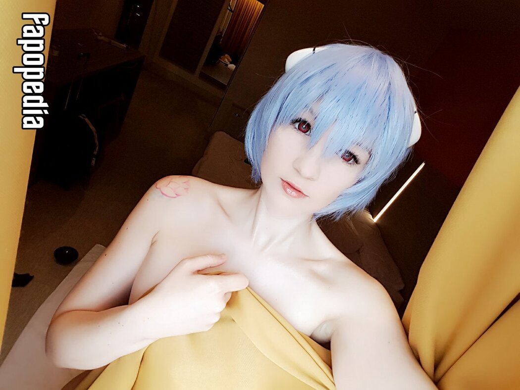 Nana Kuronoma Nude