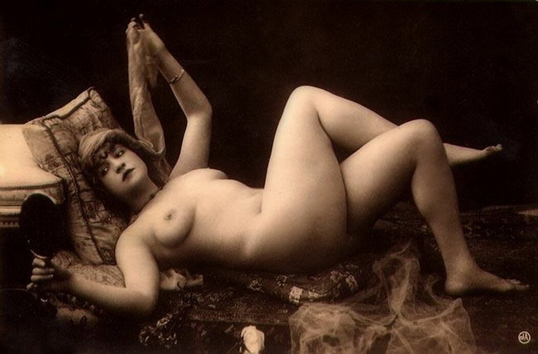 Nude French Women