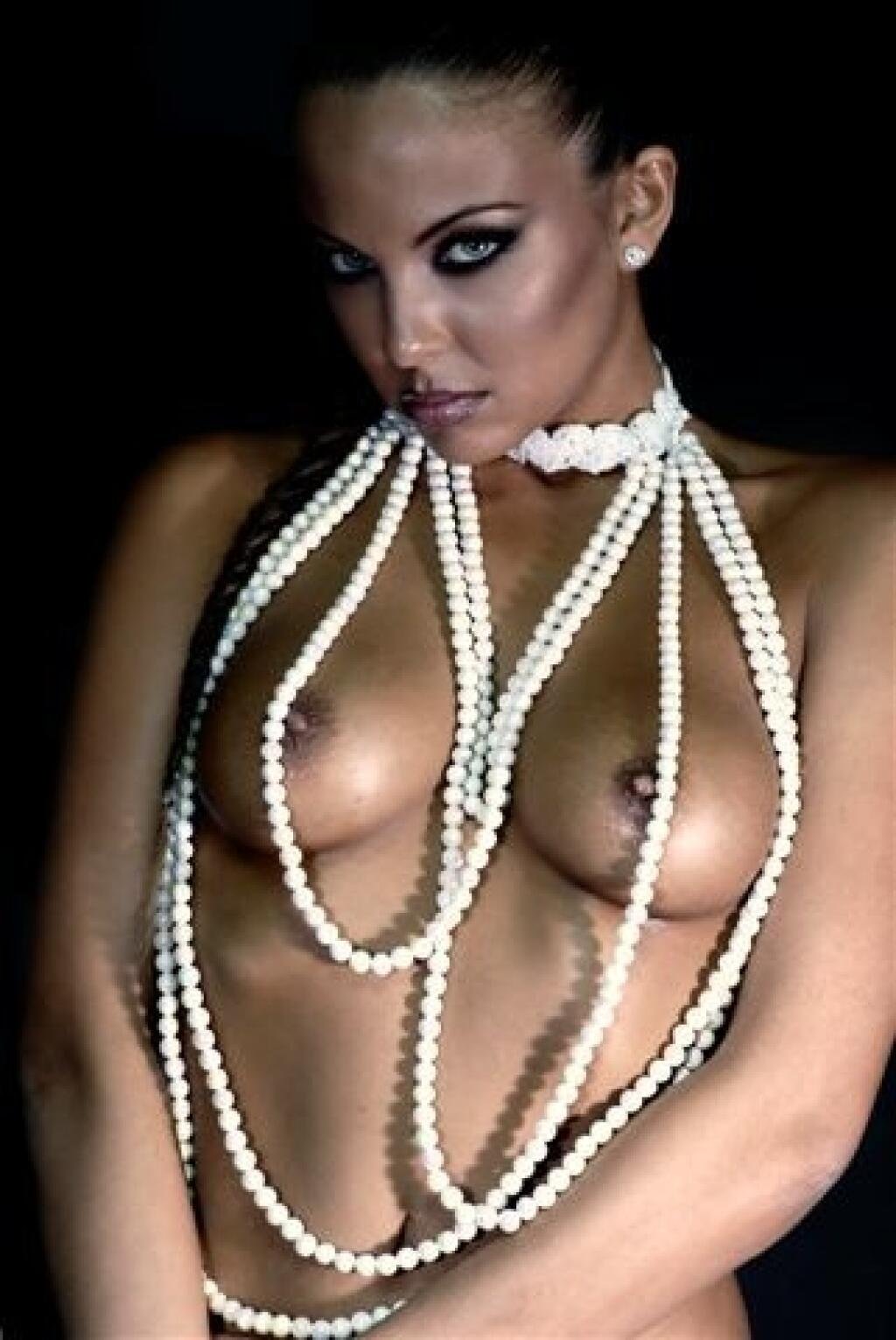 Nikoleta Lozanova Nude
